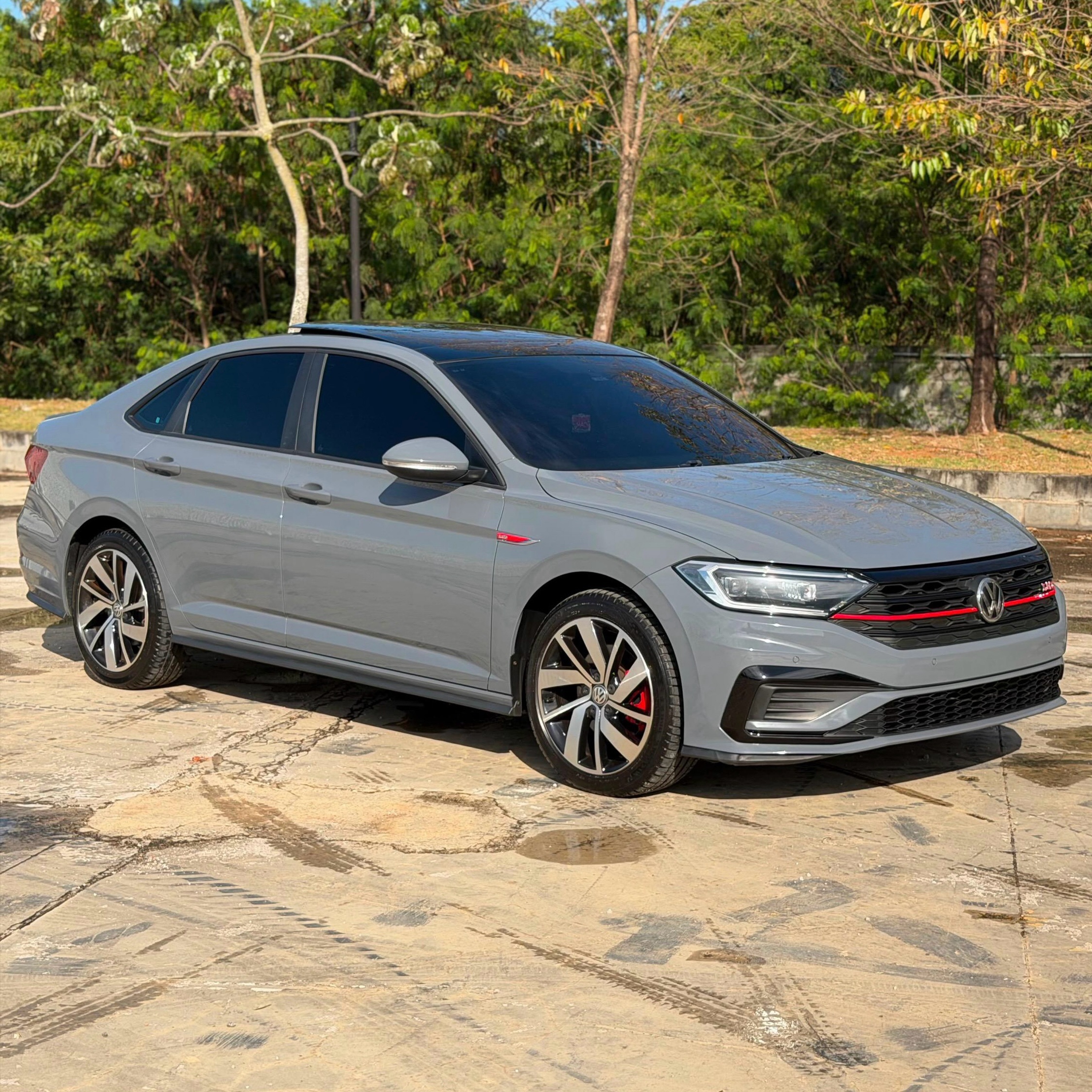 VOLKSWAGEN JETTA GLI - Imagem 6