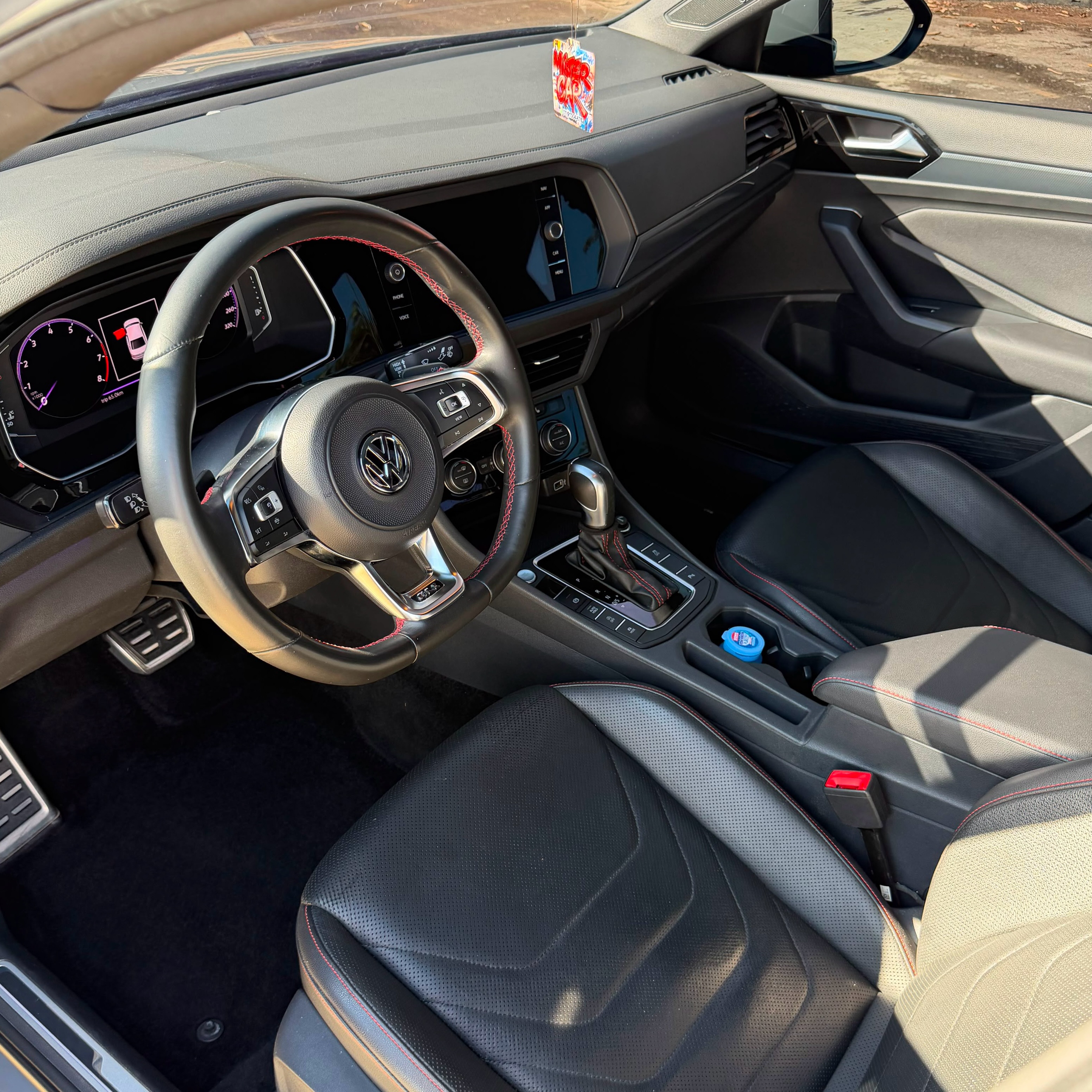 VOLKSWAGEN JETTA GLI - Imagem 7
