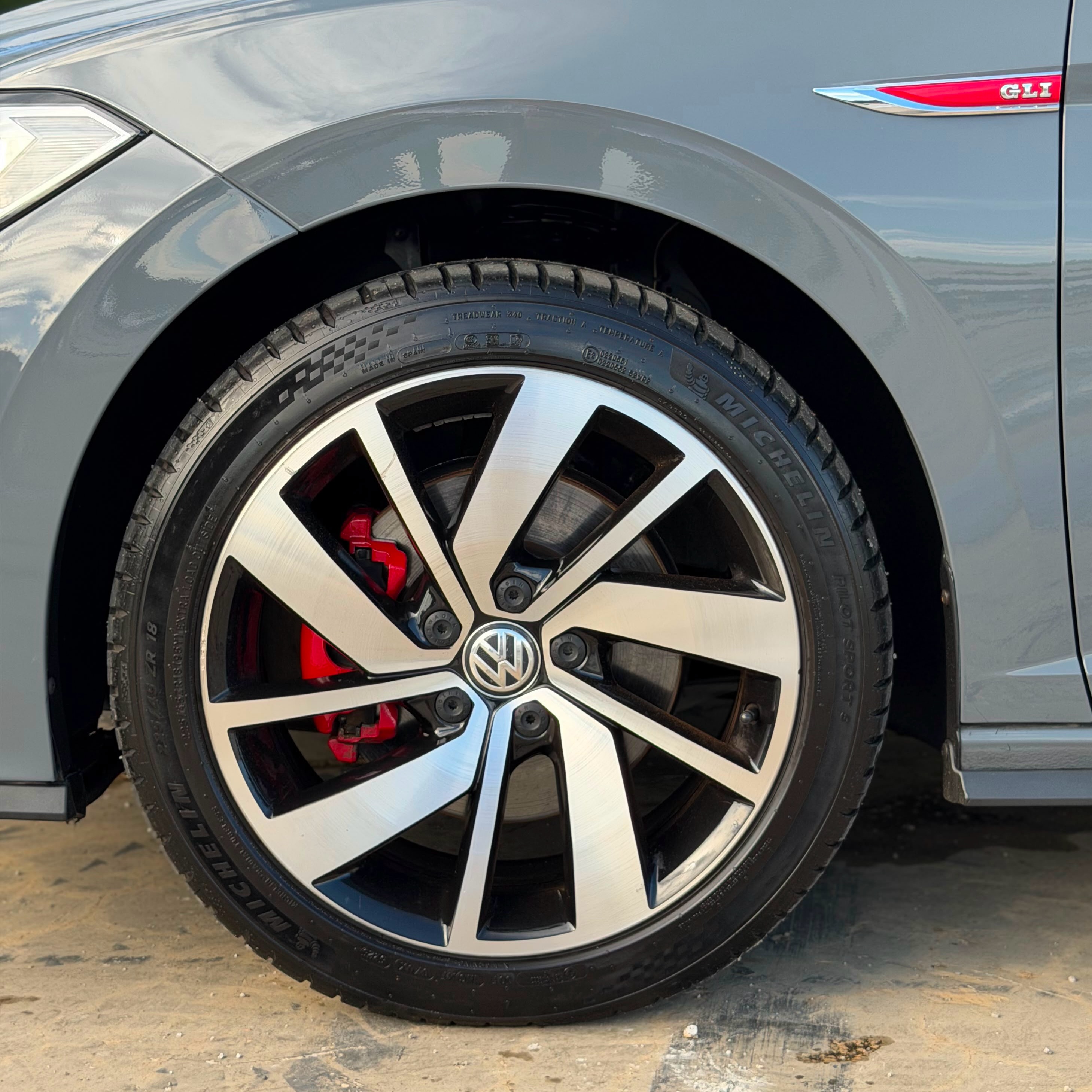 VOLKSWAGEN JETTA GLI - Imagem 10