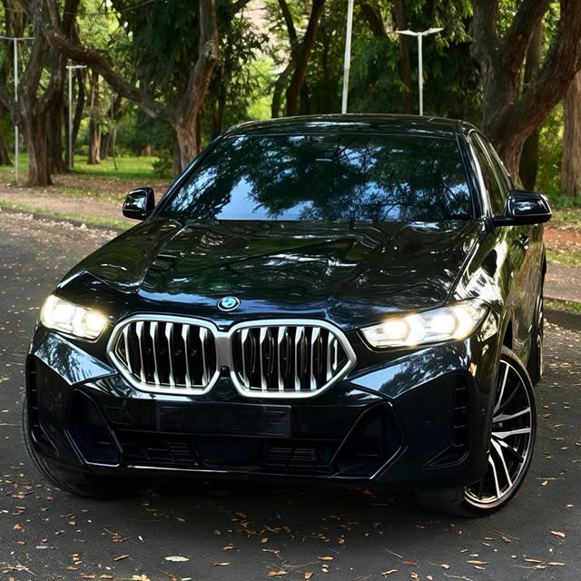 BMW X6 M SPORT - Imagem 12