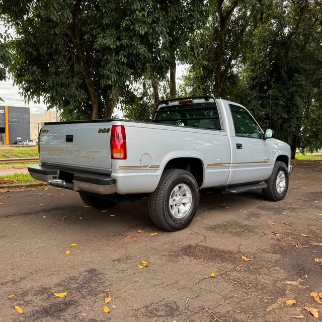 CHEVROLET SILVERADO - Imagem 13
