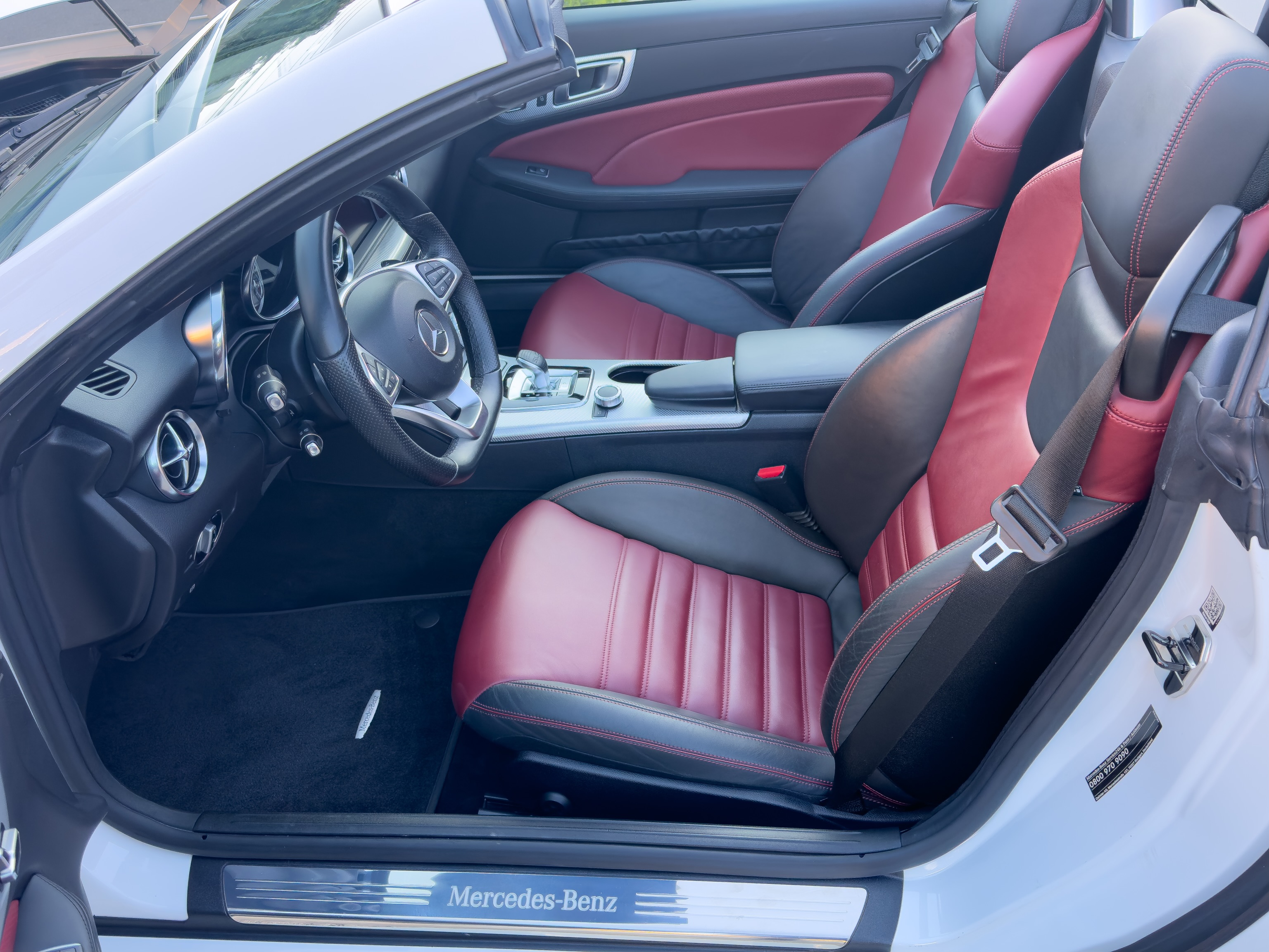 MERCEDES-BENZ SLC 300 - Imagem 11