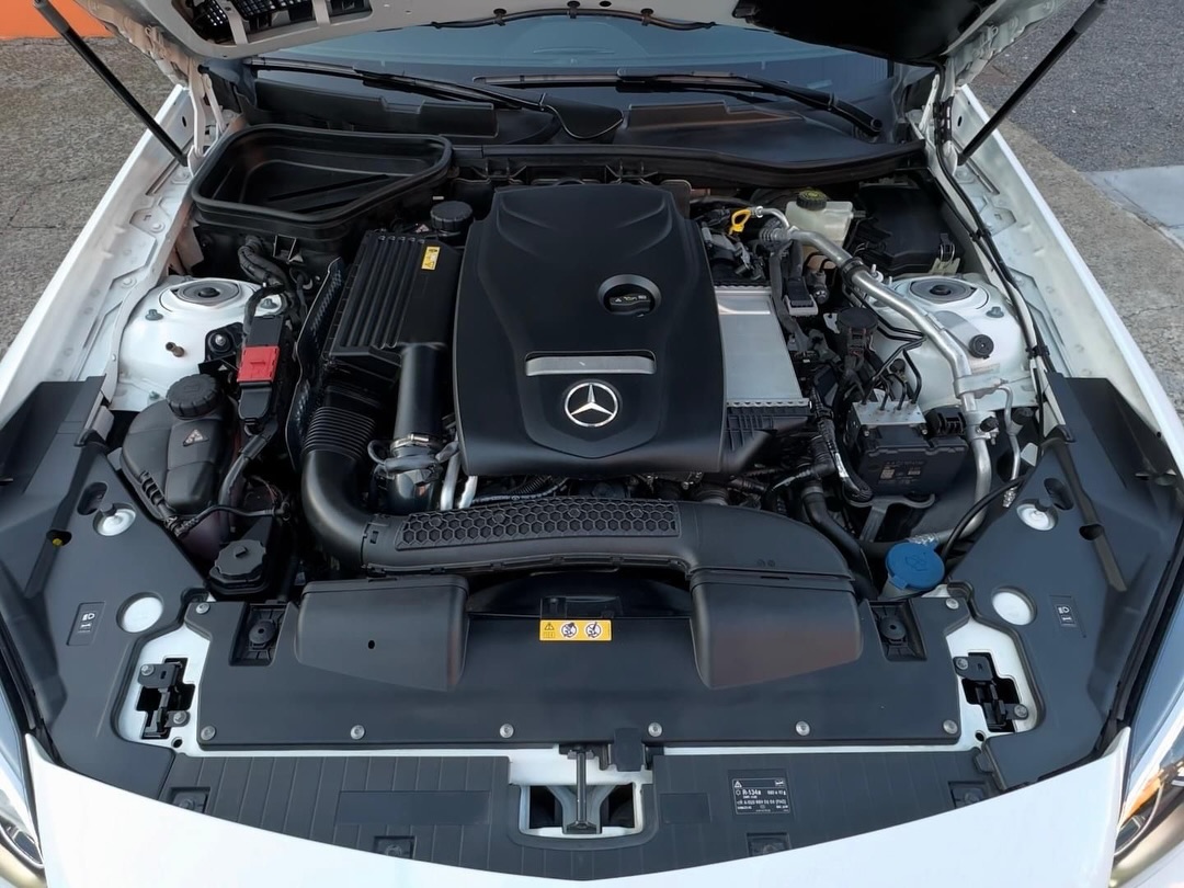 MERCEDES-BENZ SLC 300 - Imagem 13