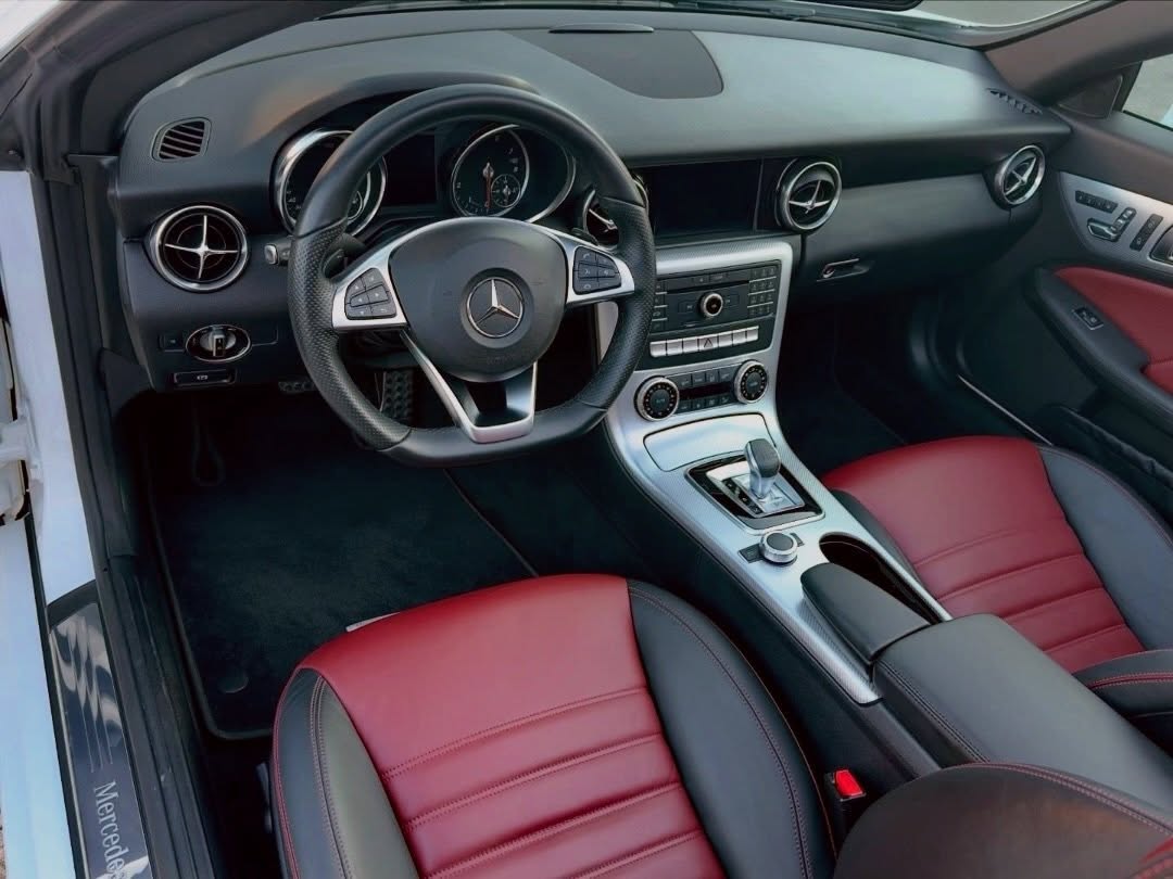 MERCEDES-BENZ SLC 300 - Imagem 7