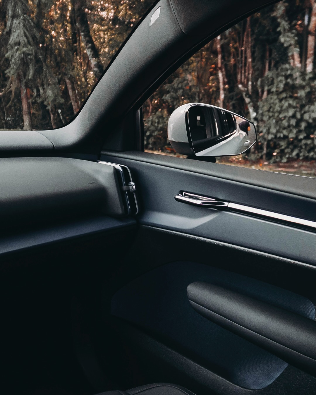 VOLVO EX30 CORE E40 - Imagem 5