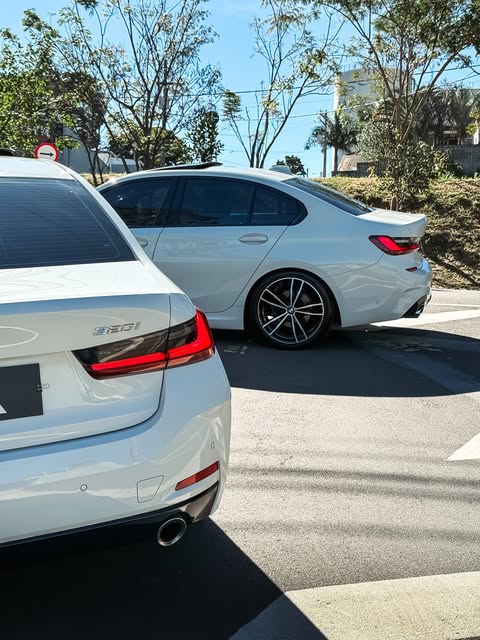 BMW 320I M SPORT - Imagem 15