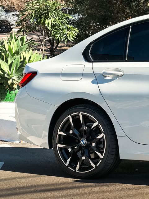 BMW 320I M SPORT - Imagem 16