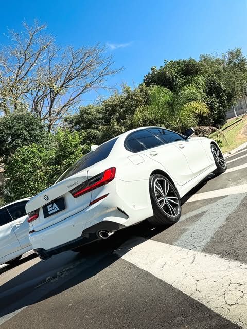 BMW 320I M SPORT - Imagem 17