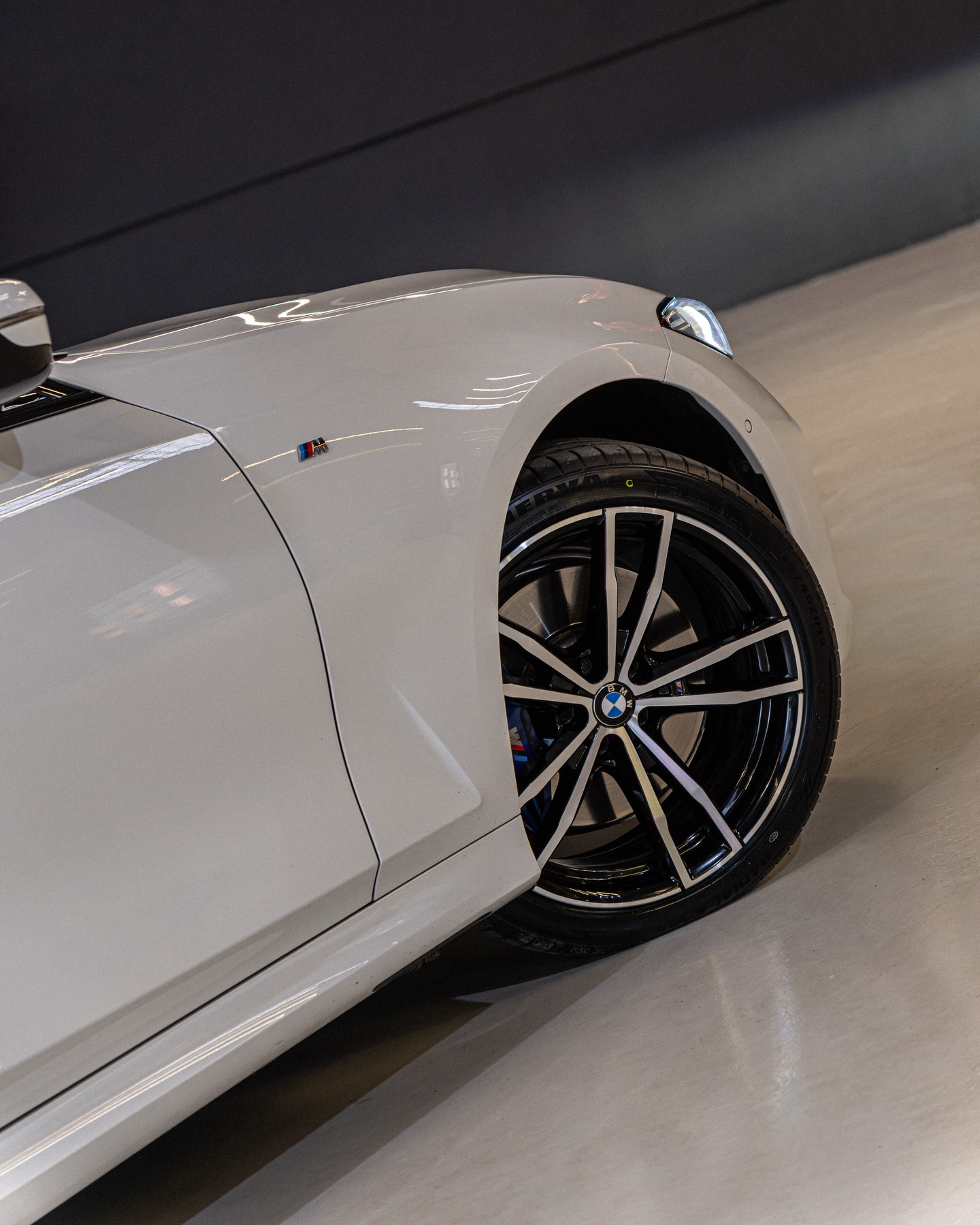 BMW 320I M SPORT - Imagem 9