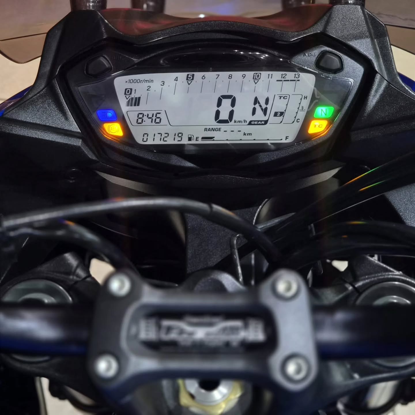 SUZUKI GSXS 1000F - Imagem 2