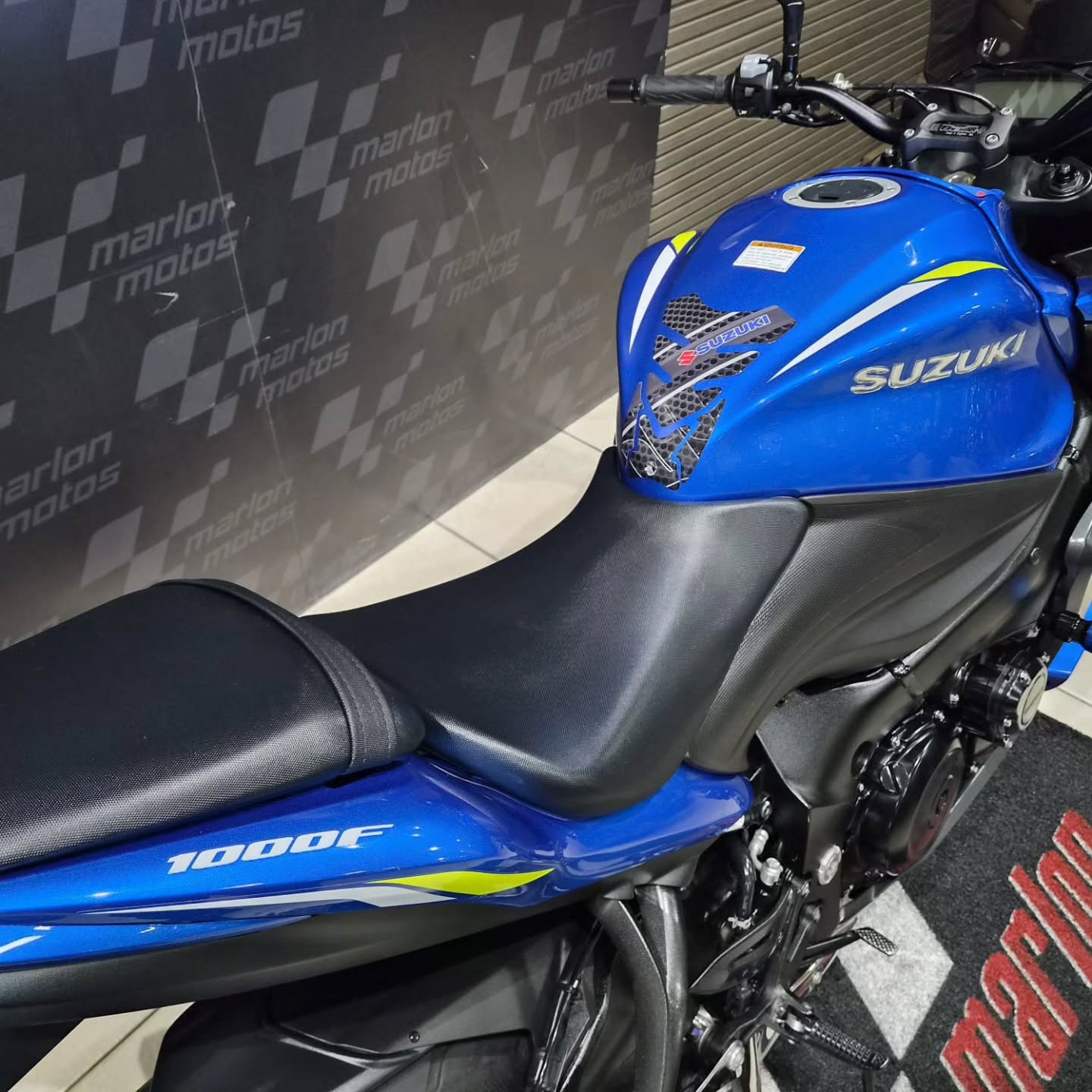 SUZUKI GSXS 1000F - Imagem 4