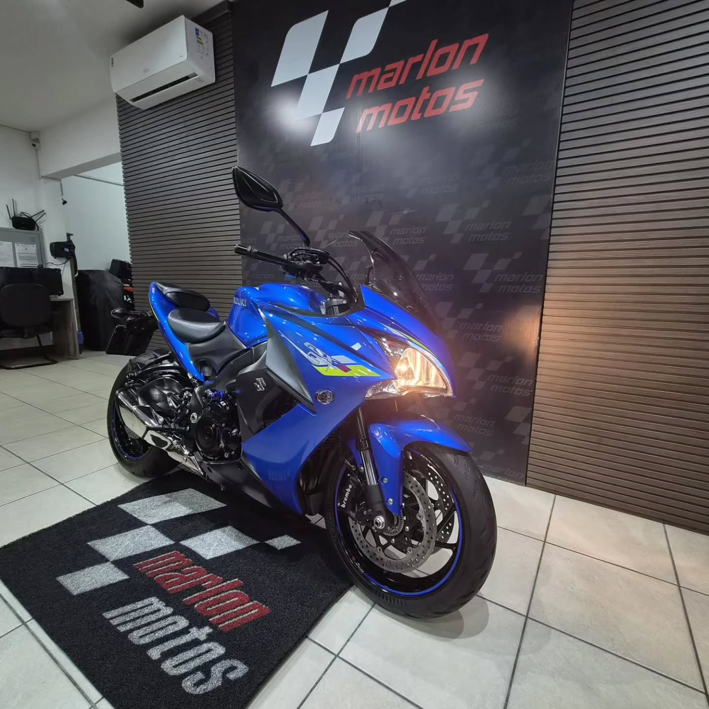 SUZUKI GSXS 1000F - Imagem 6