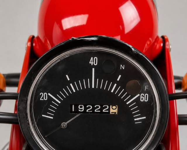 SUZUKI RV90 - Imagem 5