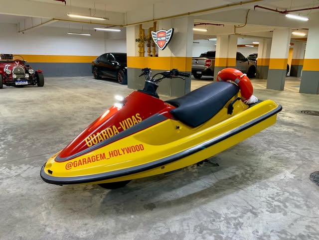 HONDA PCX GUARDA-VIDAS - Imagem 1
