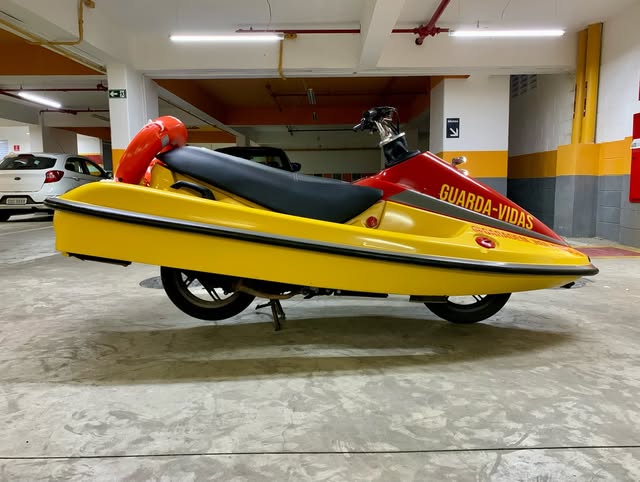 HONDA PCX GUARDA-VIDAS - Imagem 13