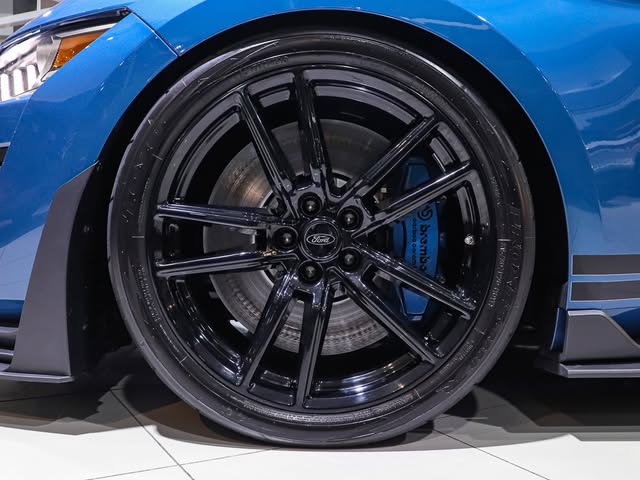 FORD MUSTANG SHELBY GT500 - Imagem 7