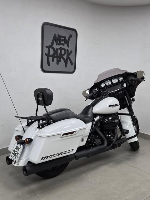 HARLEY-DAVIDSON STREET GLIDE SPECIAL - Imagem 1