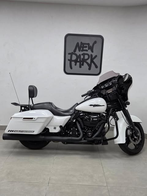HARLEY-DAVIDSON STREET GLIDE SPECIAL - Imagem 2