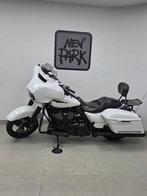 HARLEY-DAVIDSON STREET GLIDE SPECIAL - Imagem 11