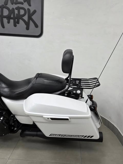 HARLEY-DAVIDSON STREET GLIDE SPECIAL - Imagem 12