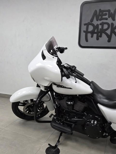 HARLEY-DAVIDSON STREET GLIDE SPECIAL - Imagem 14