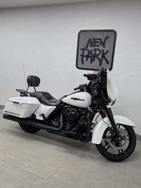 HARLEY-DAVIDSON STREET GLIDE SPECIAL - Imagem 3