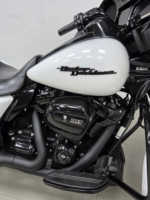 HARLEY-DAVIDSON STREET GLIDE SPECIAL - Imagem 5