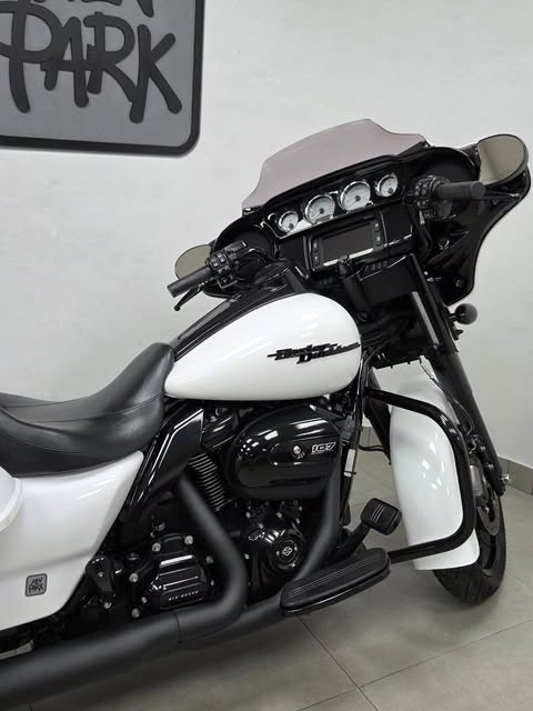 HARLEY-DAVIDSON STREET GLIDE SPECIAL - Imagem 6