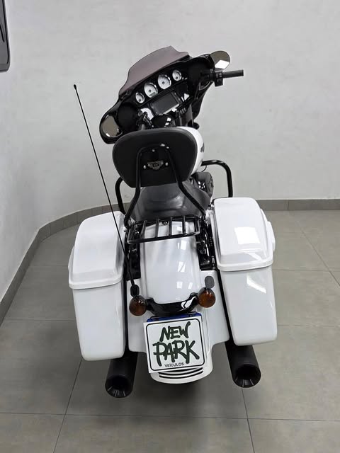 HARLEY-DAVIDSON STREET GLIDE SPECIAL - Imagem 9