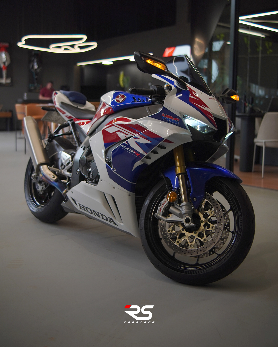 HONDA CBR1000RR FIREBLADE SPECIAL 30TH ANNIVERSARY EDITION - Imagem 1