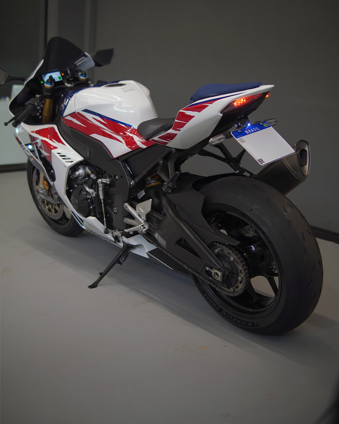 HONDA CBR1000RR FIREBLADE SPECIAL 30TH ANNIVERSARY EDITION - Imagem 4