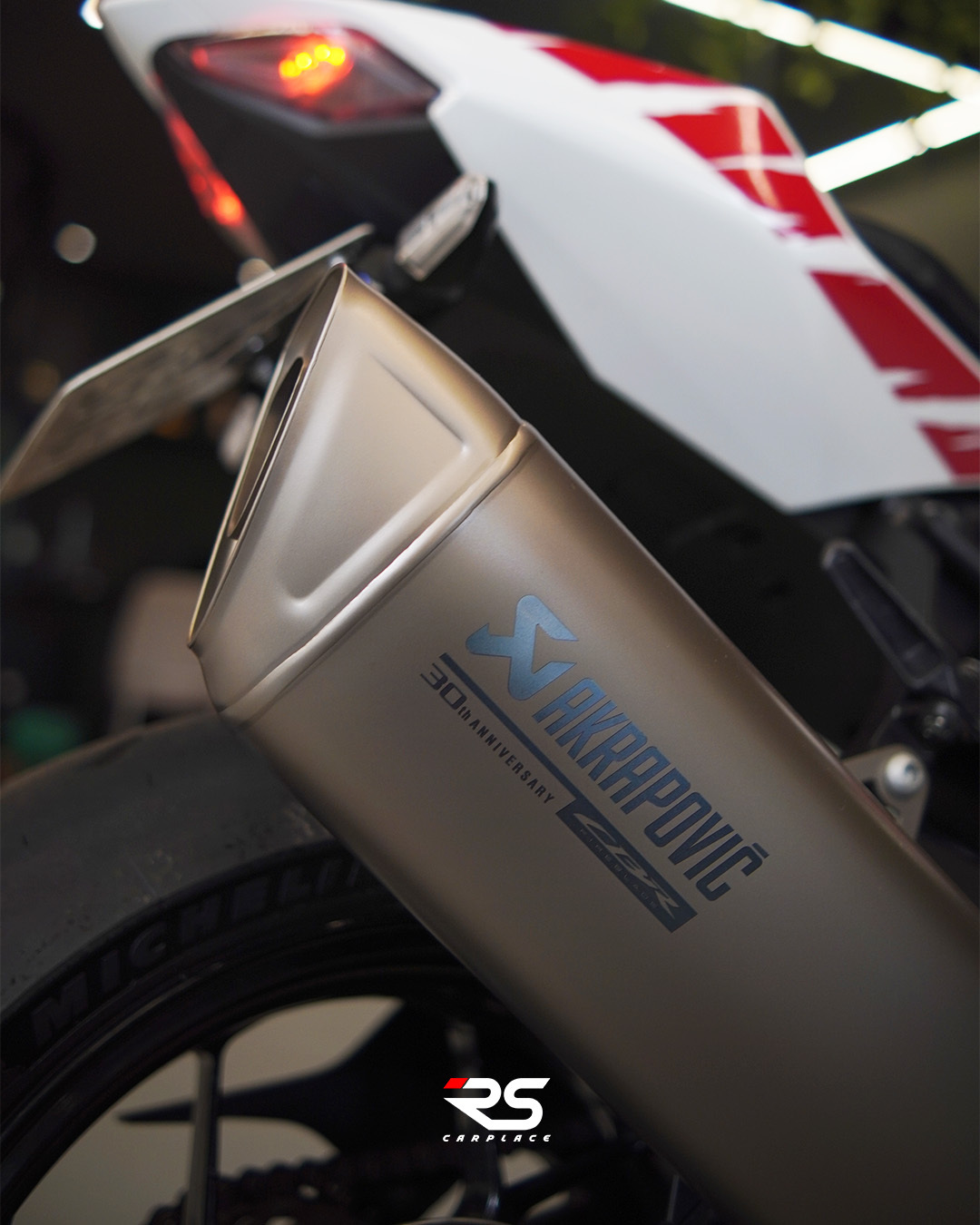 HONDA CBR1000RR FIREBLADE SPECIAL 30TH ANNIVERSARY EDITION - Imagem 5