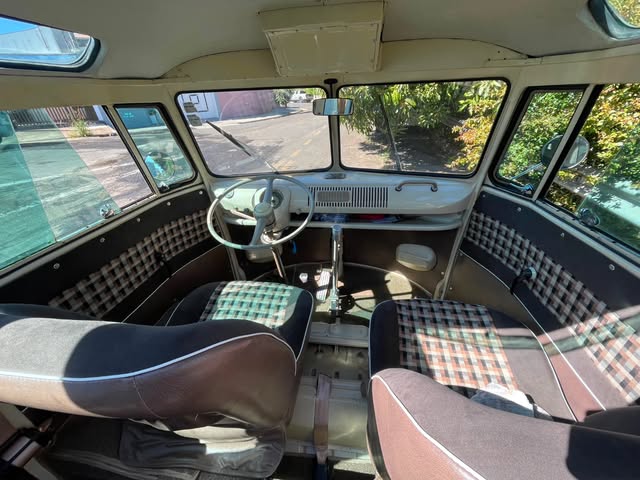 VOLKSWAGEN KOMBI CORUJINHA - Imagem 7