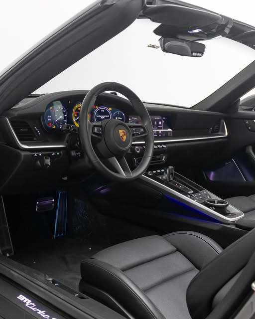 PORSCHE 911 TURBO S CABRIOLET - Imagem 3