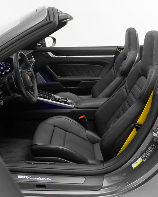 PORSCHE 911 TURBO S CABRIOLET - Imagem 4