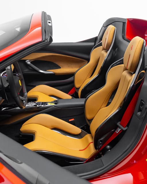 FERRARI 296 GTS - Imagem 5