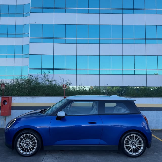MINI COOPER SE - Imagem 5