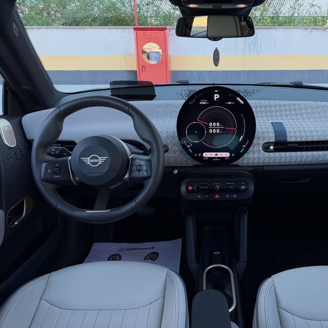 MINI COOPER SE - Imagem 9