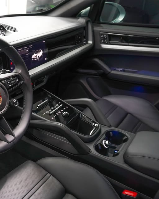 PORSCHE CAYENNE E-HYBRID COUPÉ AWD TIPTRONIC S - Imagem 5