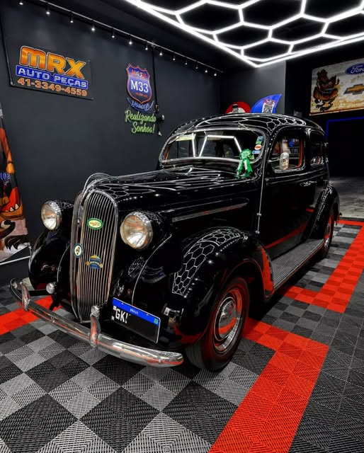 PLYMOUTH DELUXE - Imagem 2