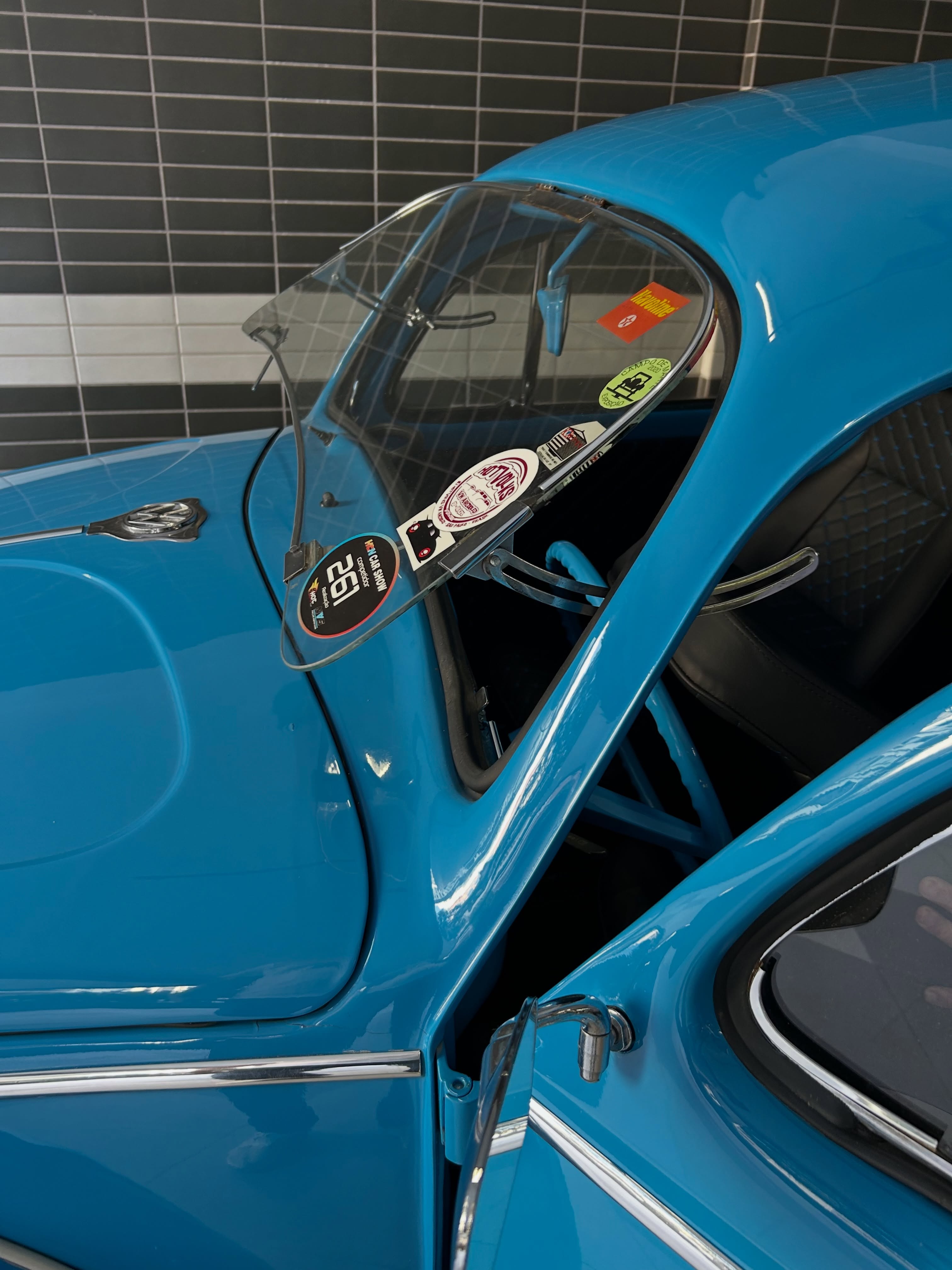 VOLKSWAGEN FUSCA CUSTOMIZADO “FUSKOMBI” - Imagem 9
