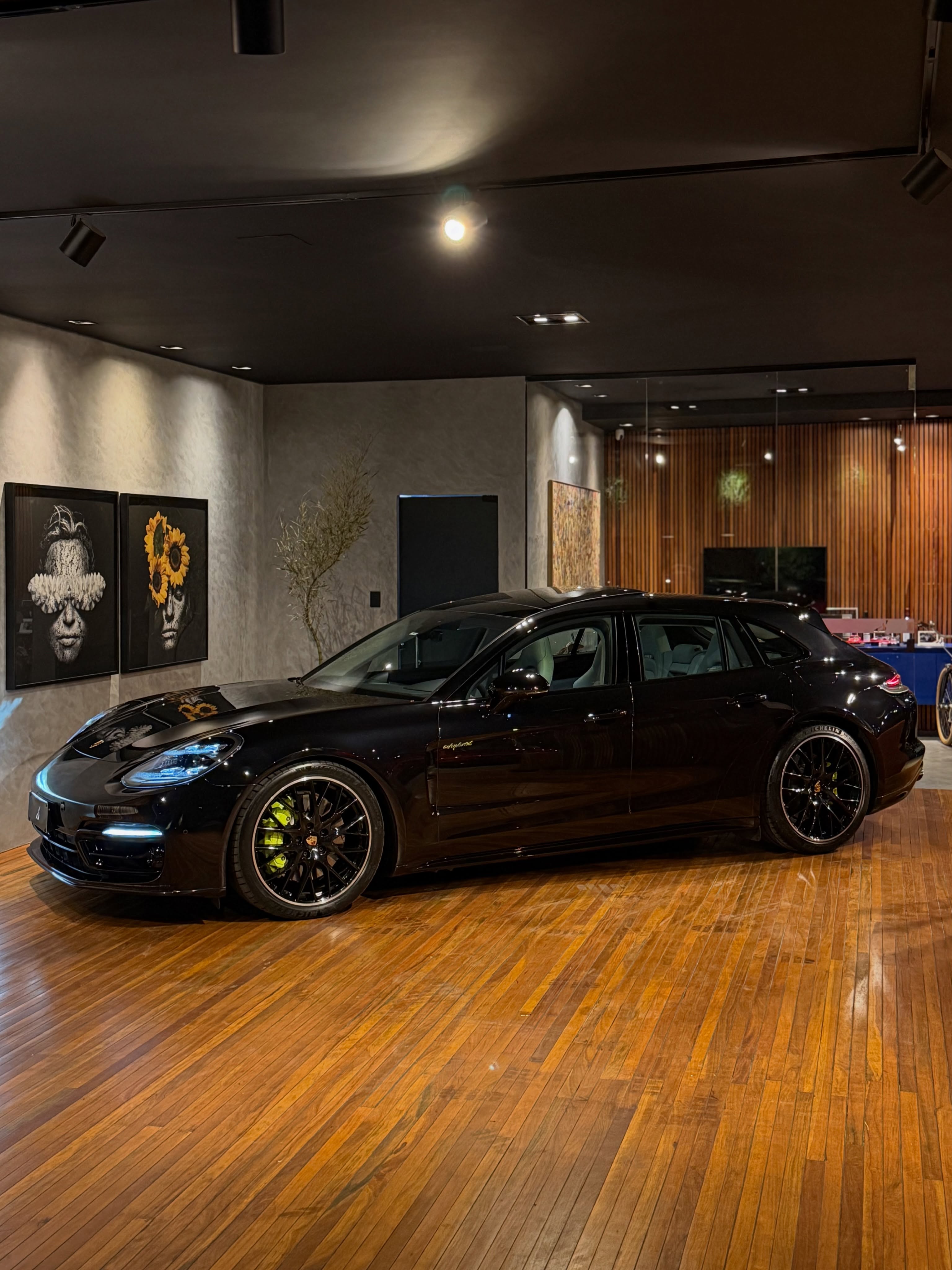 PORSCHE PANAMERA 4 E-HYBRID SPORT TURISMO - Imagem 1