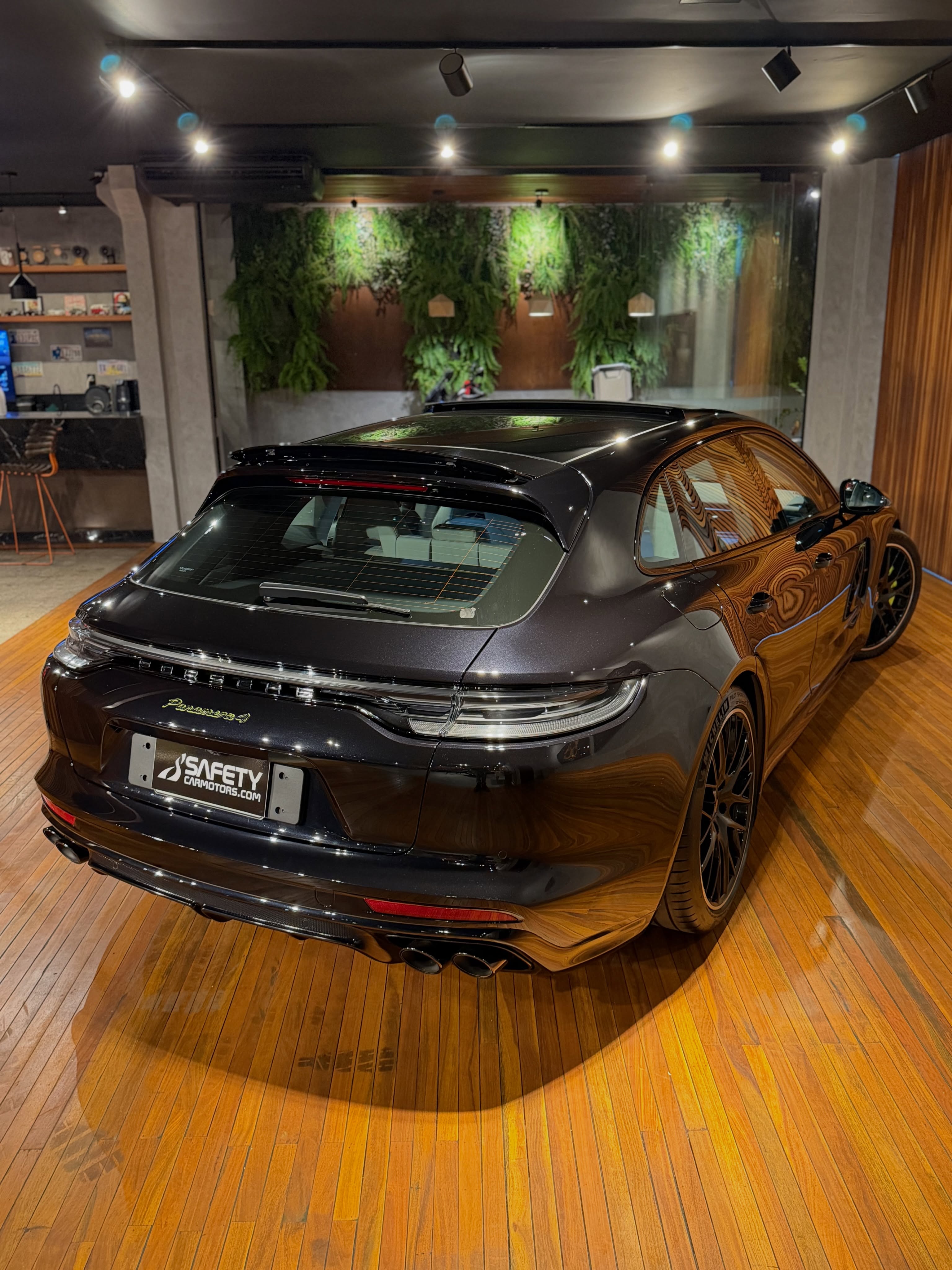 PORSCHE PANAMERA 4 E-HYBRID SPORT TURISMO - Imagem 2