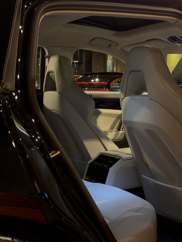 PORSCHE PANAMERA 4 E-HYBRID SPORT TURISMO - Imagem 11