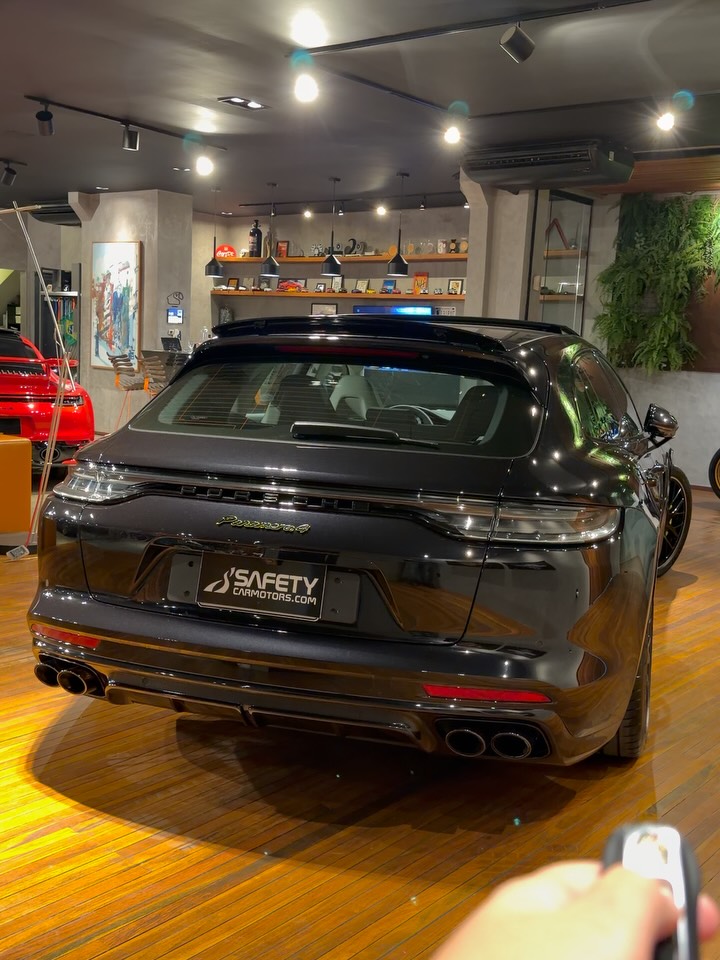 PORSCHE PANAMERA 4 E-HYBRID SPORT TURISMO - Imagem 7