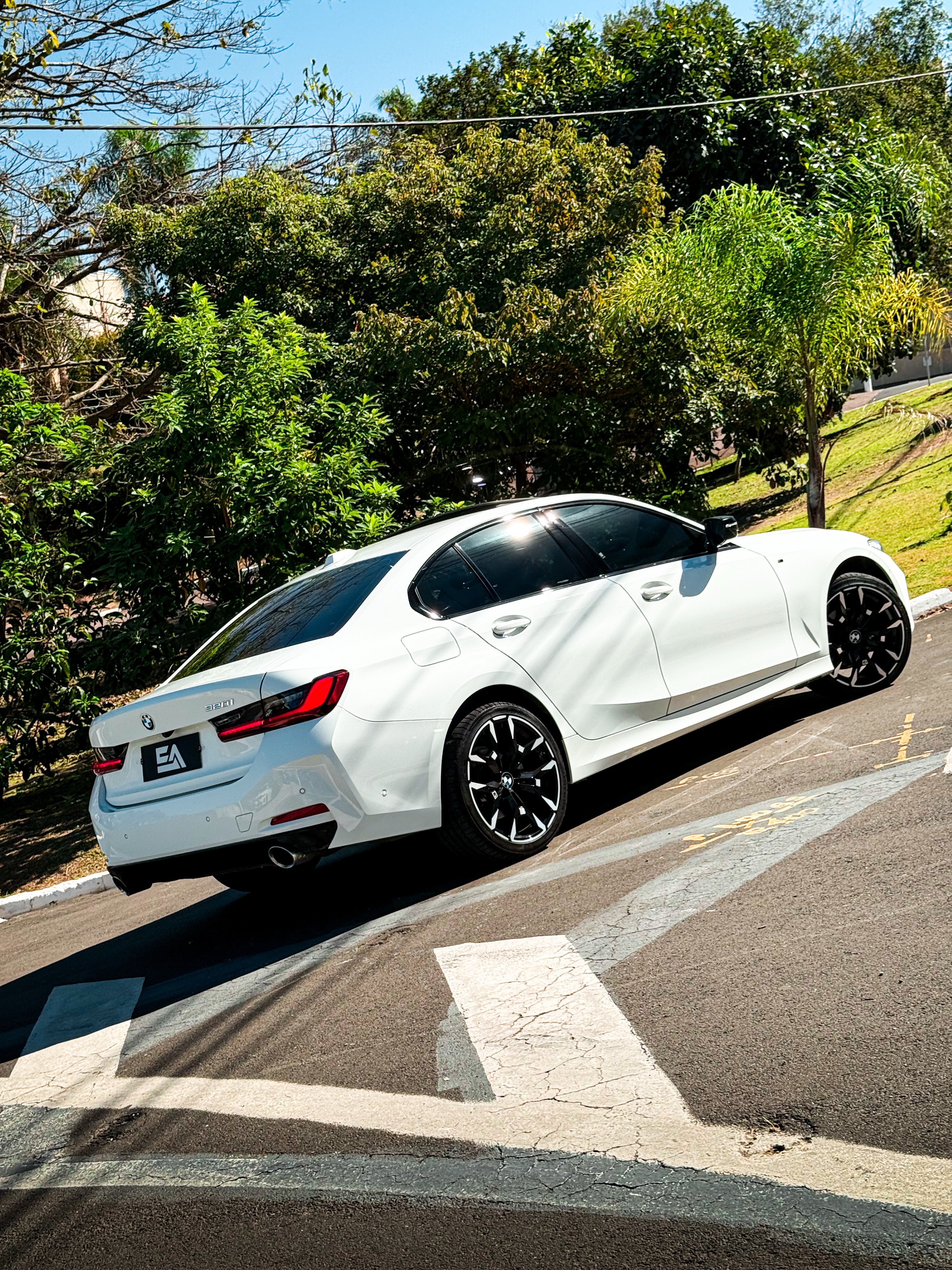 BMW 320I SPORT GP - Imagem 8