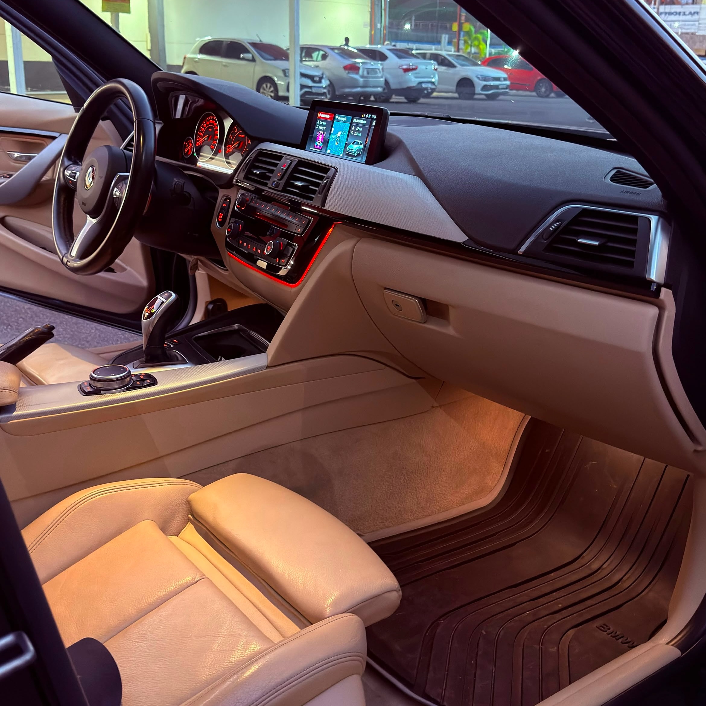 BMW 328I M SPORT - Imagem 8