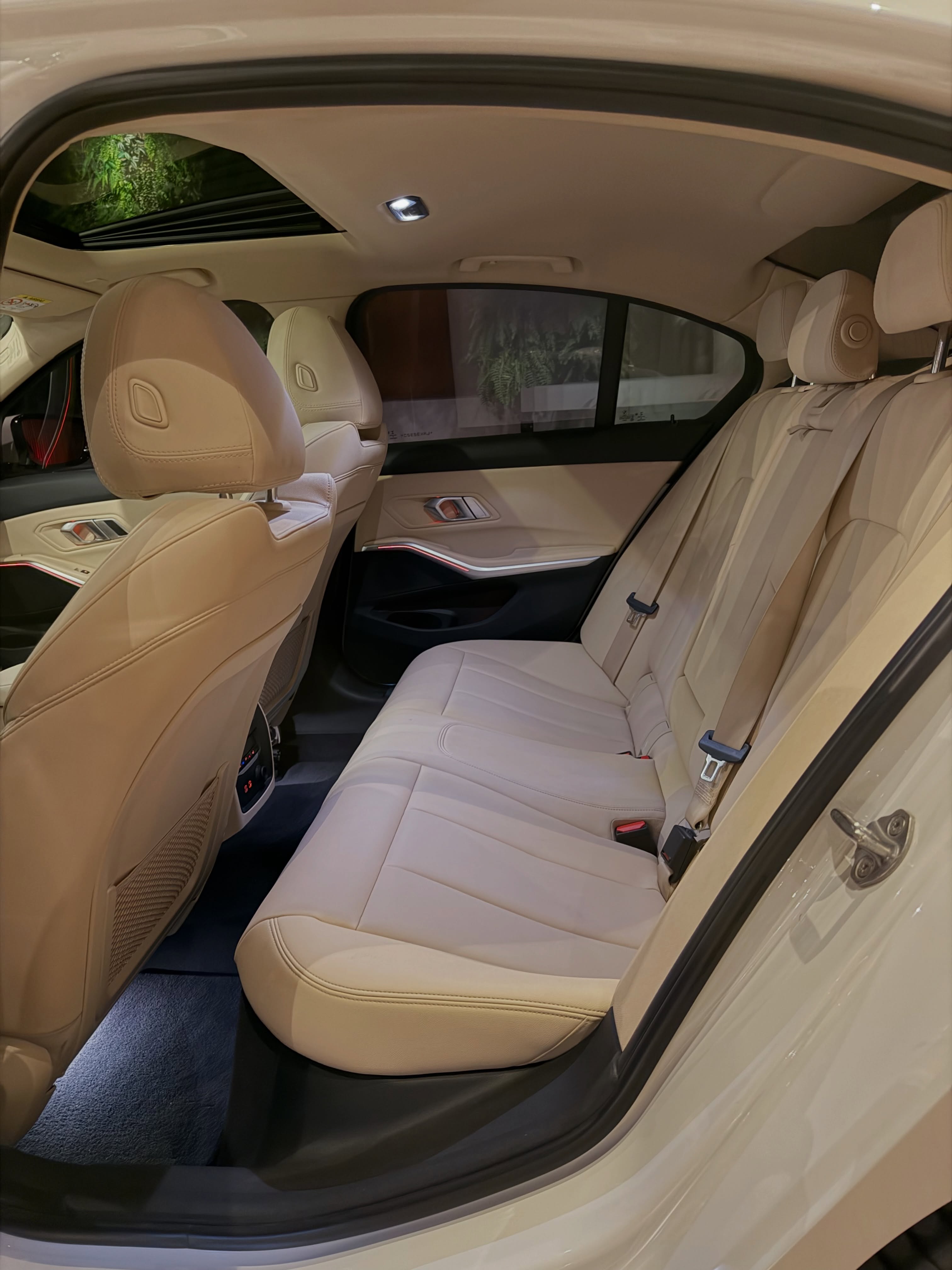 BMW 330 SPORT - Imagem 11