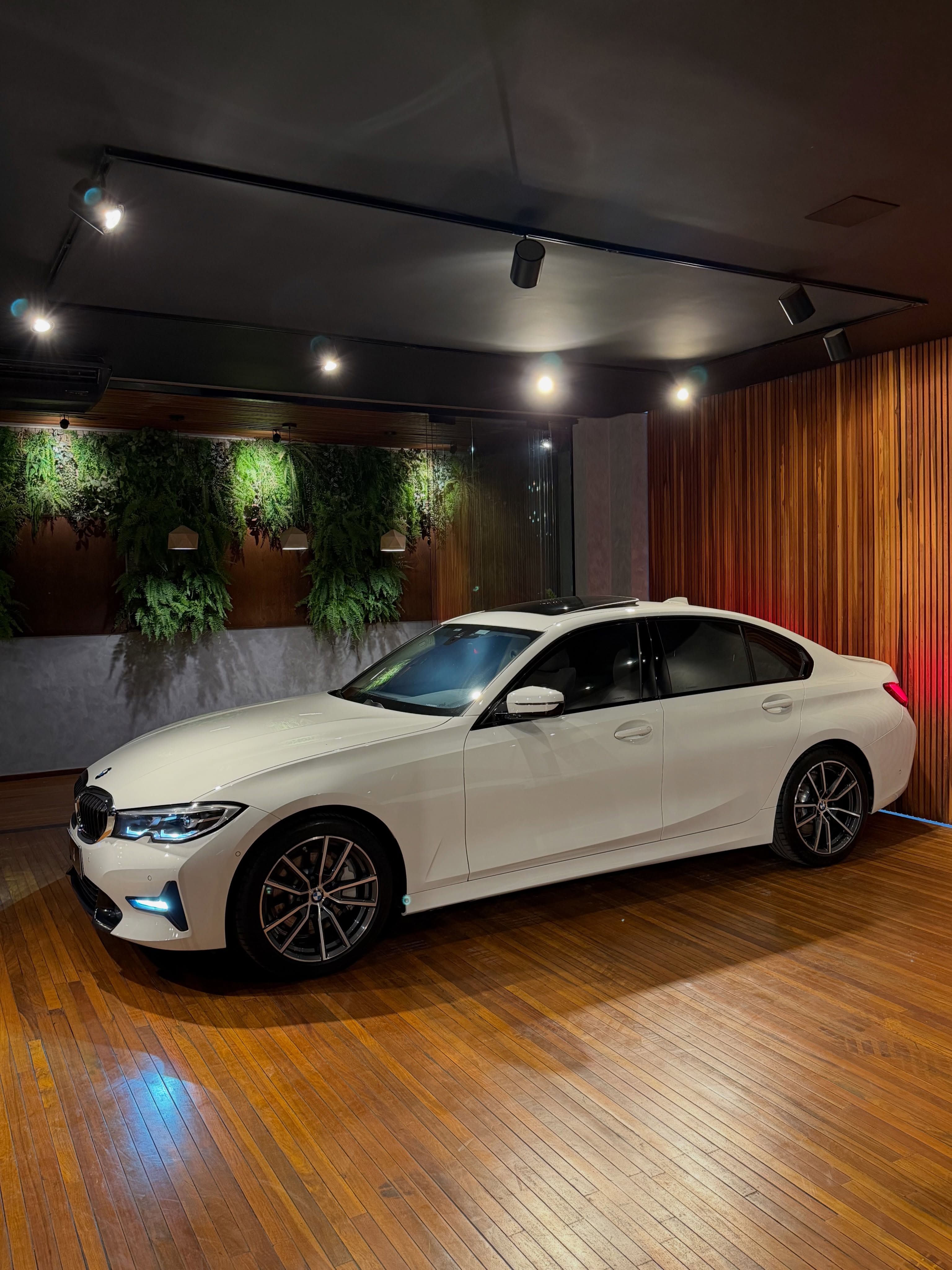 BMW 330 SPORT - Imagem 15