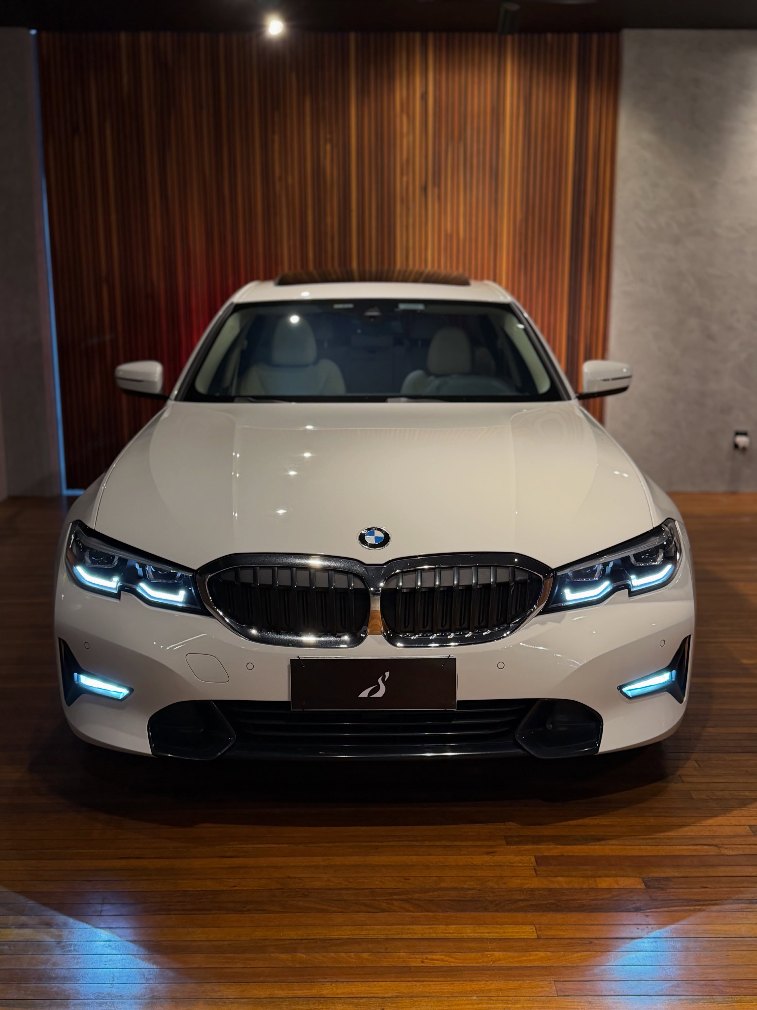 BMW 330 SPORT - Imagem 6